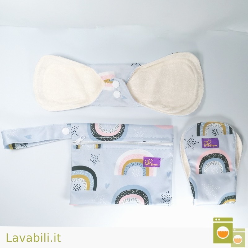 Srt 2 assorbenti notte con wet bag per trasportarli. In fresca spugna di bambù e senza strati in microfibra. Srt 2 assorbenti notte con wet bag per trasportarli. In fresca spugna di bambù e senza strati in microfibra.
